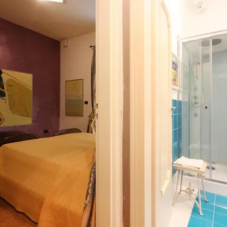 2 Bedroom Awesome In Holiday home *
