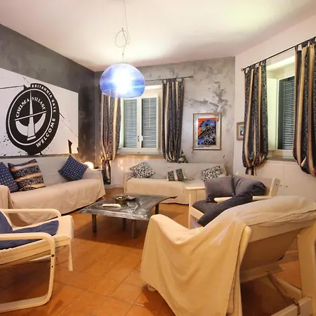 2 Bedroom Awesome In Holiday home