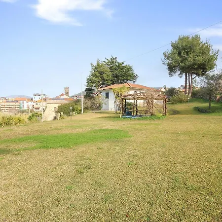2 Bedroom Awesome In *