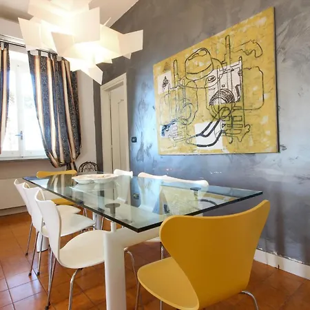 Сasa de vacaciones 2 Bedroom Awesome In