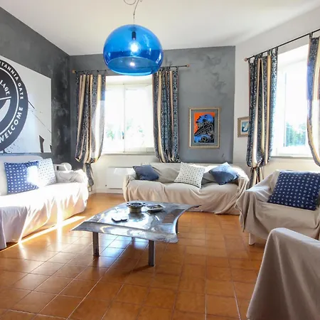 2 Bedroom Awesome In Сasa de vacaciones *